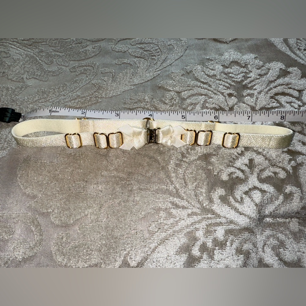 NWOT Bordelle Ivory Bondage Collar with Classic Embellishments and Bows - Picture 6 of 8